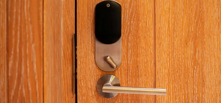 Automatic Locking Door Knob San Martin